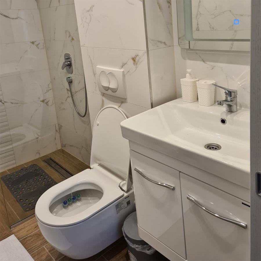 Kondor Apartmani วรินรัชกา บานยา ภายนอก รูปภาพ