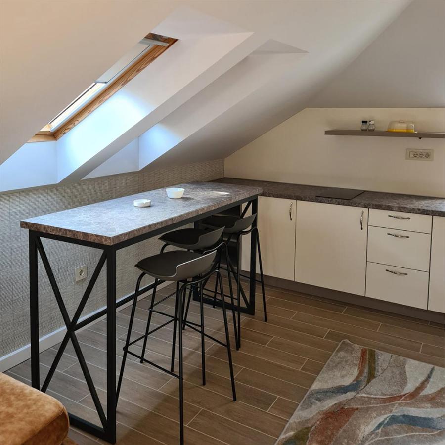 Kondor Apartmani วรินรัชกา บานยา ภายนอก รูปภาพ